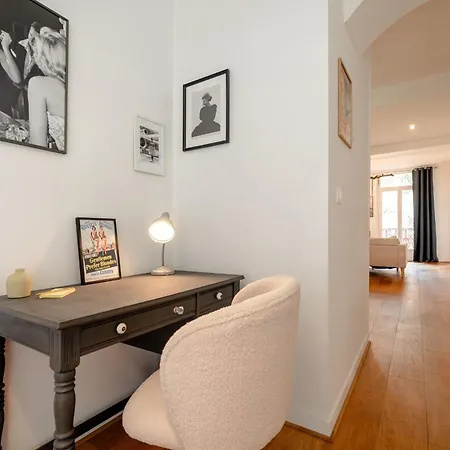 The Monroe Cosy Luxury In The Heart Of דירה